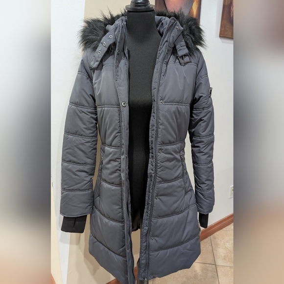 Maralyn & Me Women's Gray Puffer Coat with Faux Fur Trim Size Small - Picture 8 of 17